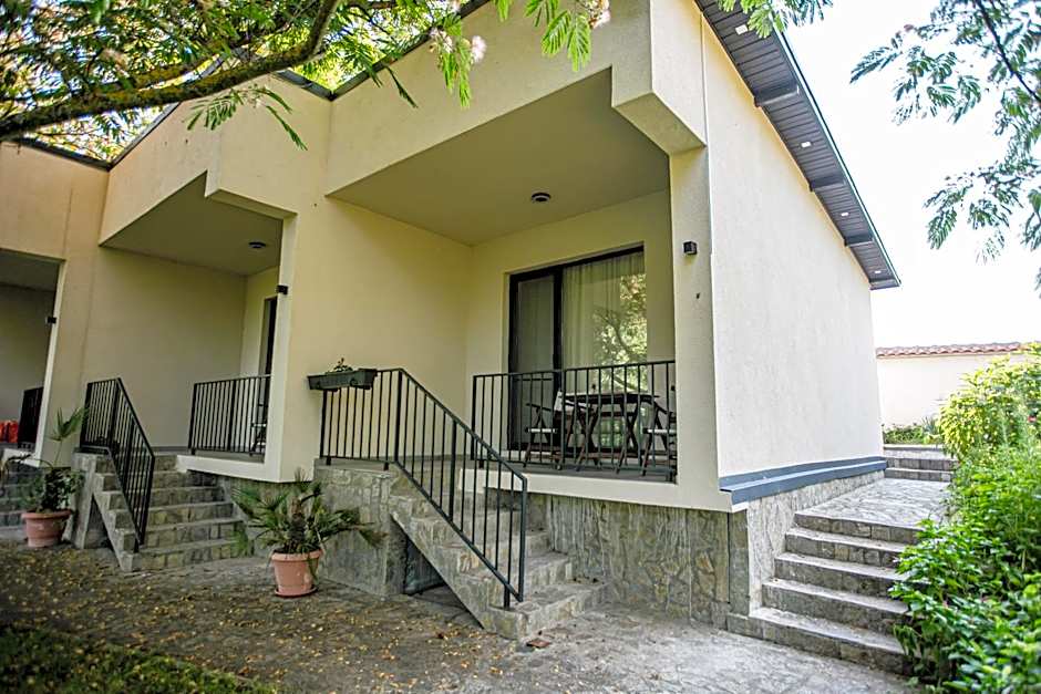 Complex Perpera