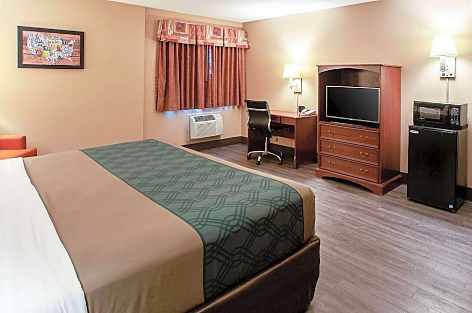 Econo Lodge On The Bay