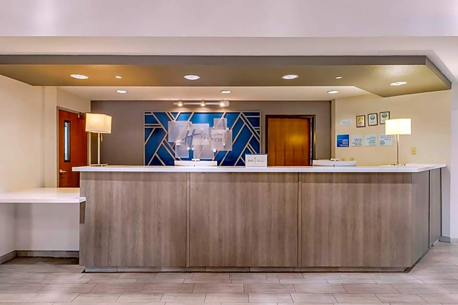 HOLIDAY INN EXPRESS FALLON By IHG