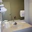 Travelodge by Wyndham Grand Rapids North