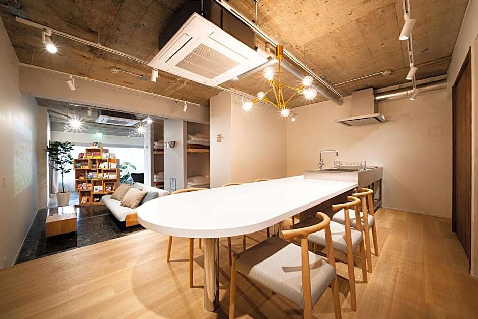 MANGA ART HOTEL, BAKUROCHO