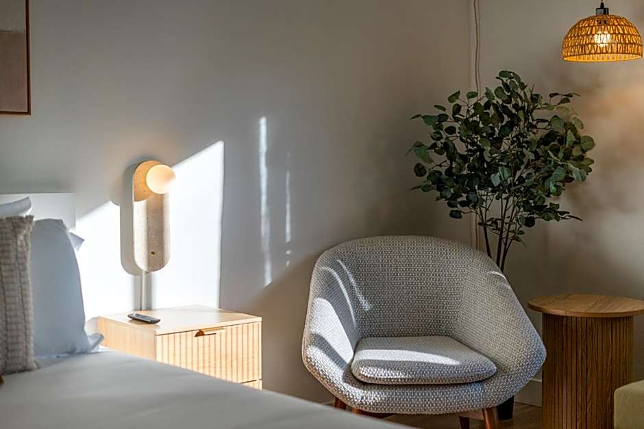 Cozy Creek Den - Updated Nov 2025