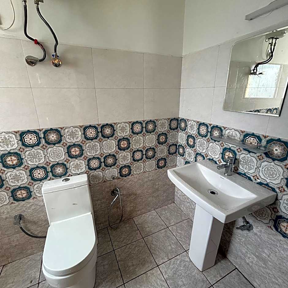 Photo 1 of 9 of Hotel Riverside Stays Manali