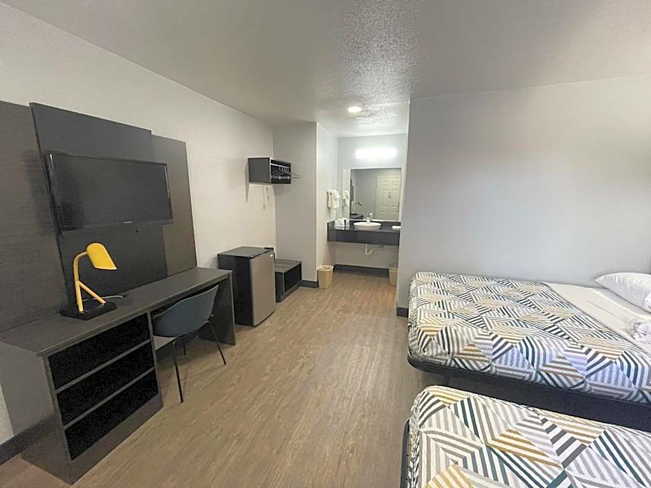 Motel 6 Denton, TX - UNT