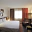 Residence Mercure Paris La Defense Grande Arche