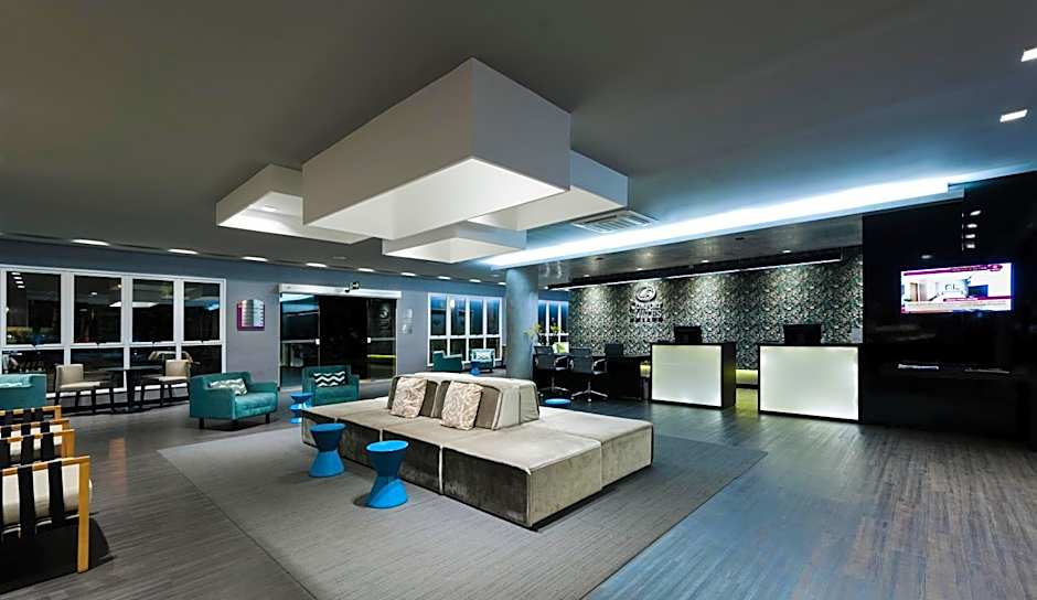 Comfort Suites Flamboyant