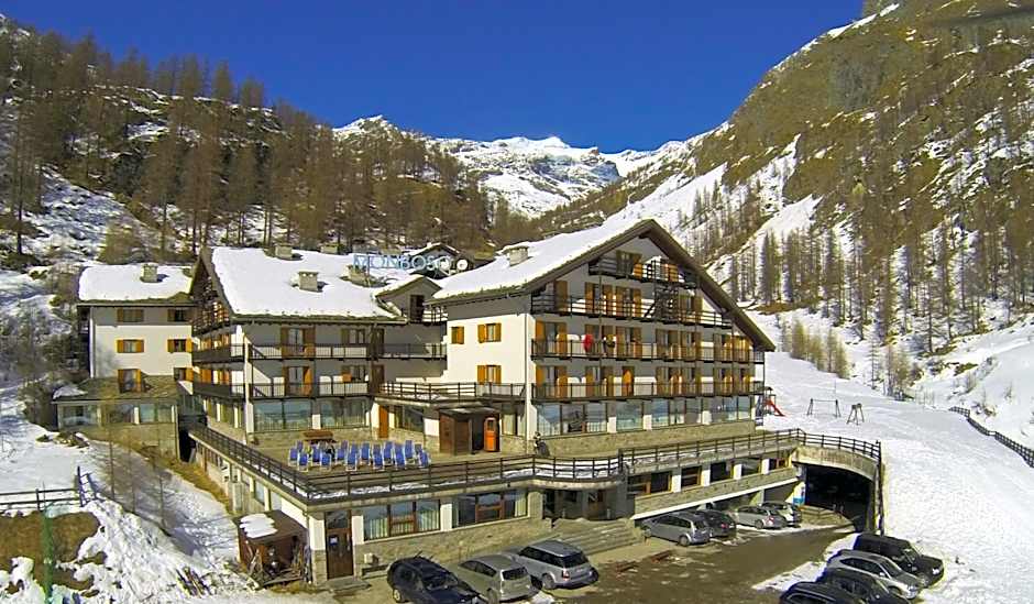 La Trinitè Monboso Hotel