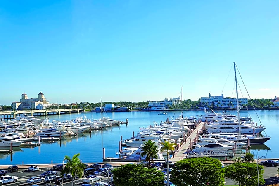 The Ben, Autograph Collection