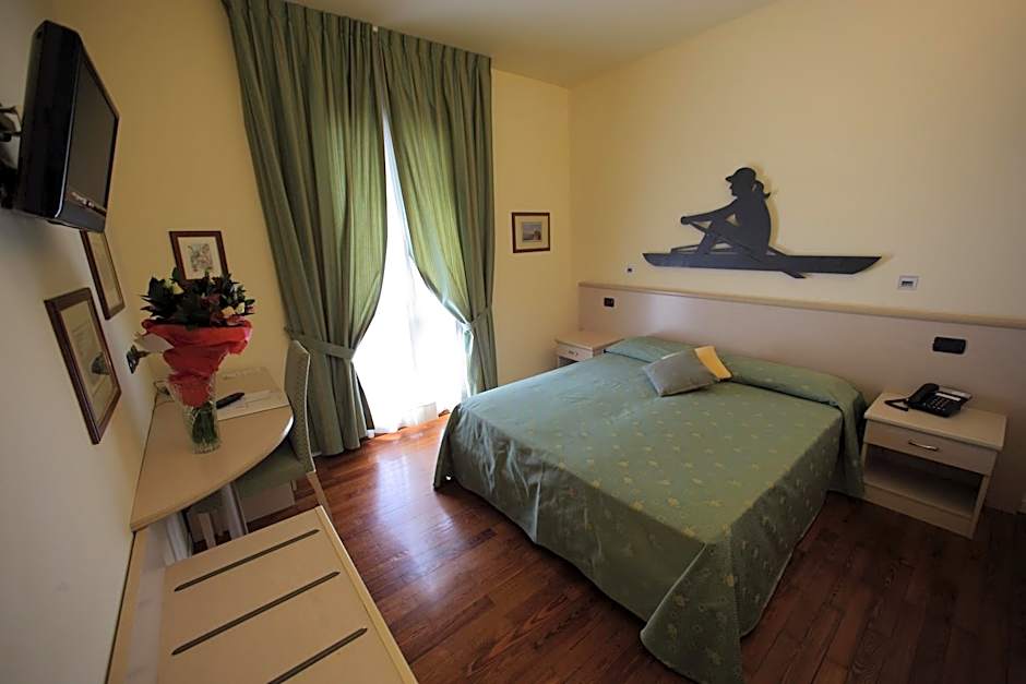 Hotel Fioroni