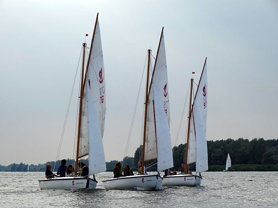 Bed and Breakfast De Biesbosch - in 't Riet