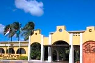 Voco Surfside Aruba By Ihg