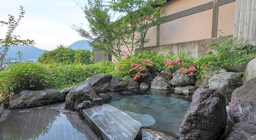 Yufuin Onsen Toshoan