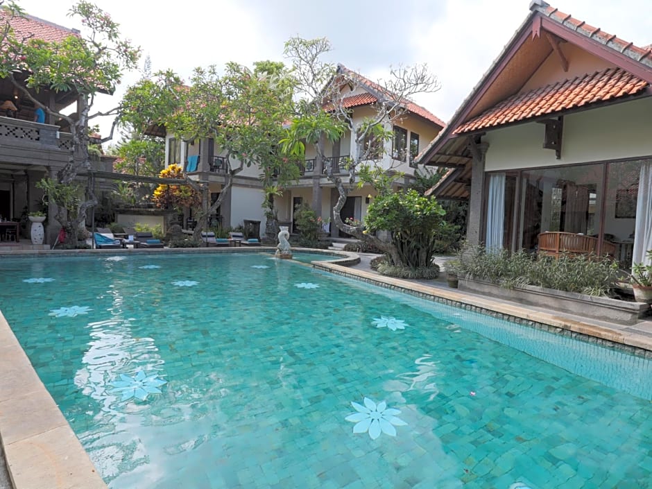 Puri Mesari Hotel
