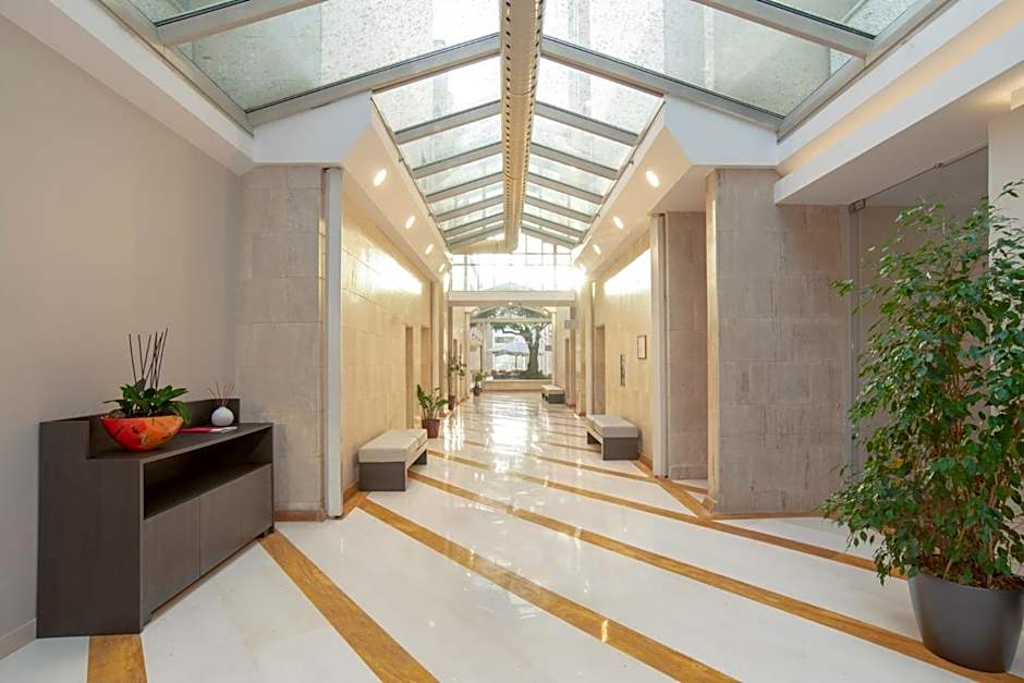 Mercure Roma West