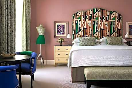 Junior Suite Deluxe King Bed