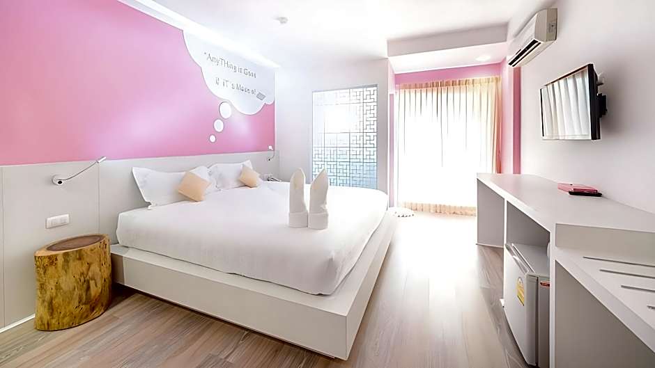 The Tint at Phuket Town Hotel