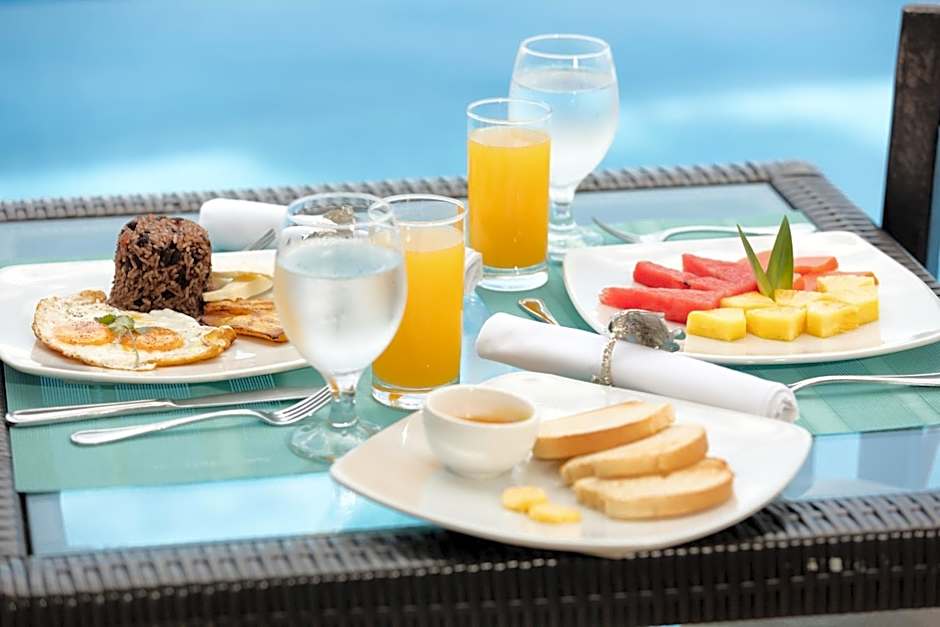 El Castillo - Adults only