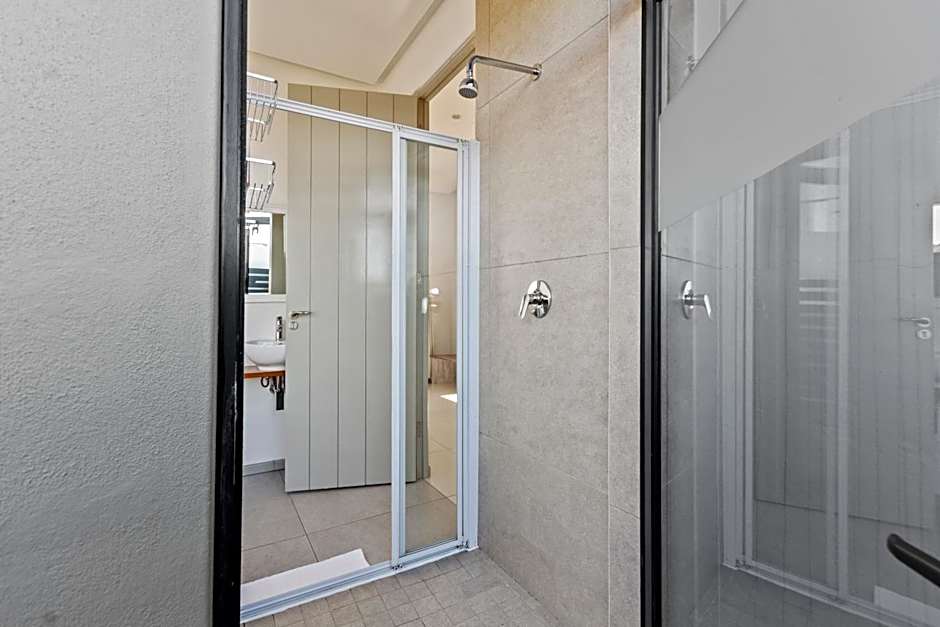 Romansbaai Moksha on the Sea