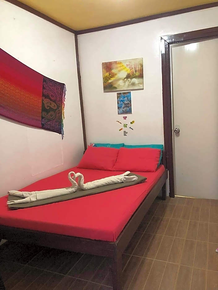 el nido mama hostel