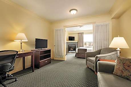 Queen Suite with Sofa Bed - Non Smoking