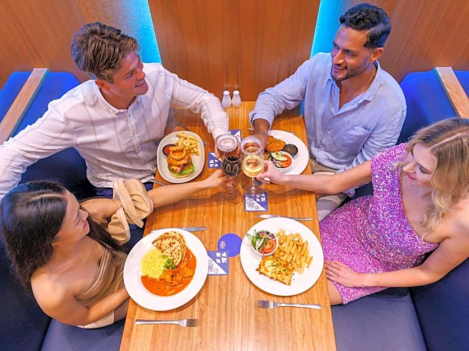 Pullman Reef Hotel Casino