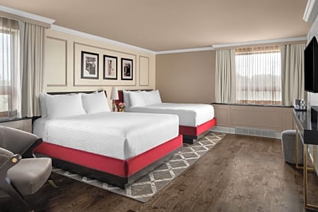 Deluxe Guest Room with Two Double Beds 