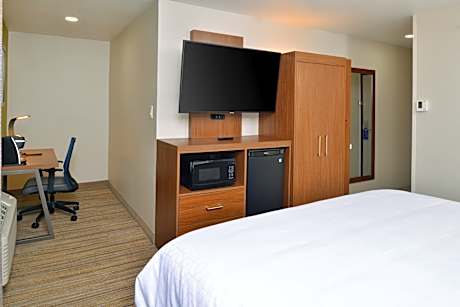 1 King Standard Balcony