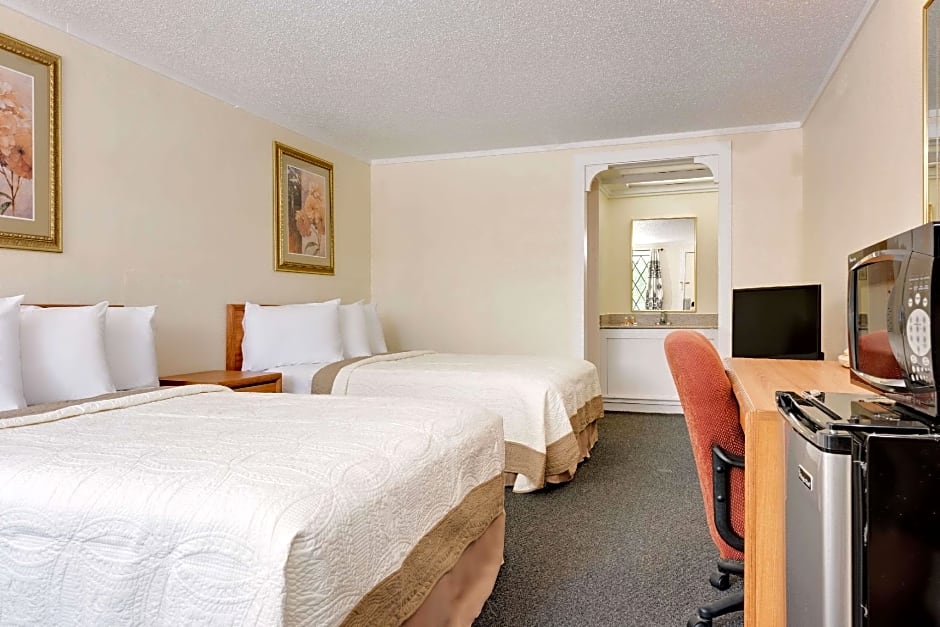 Knights Inn Cleveland/Macedonia