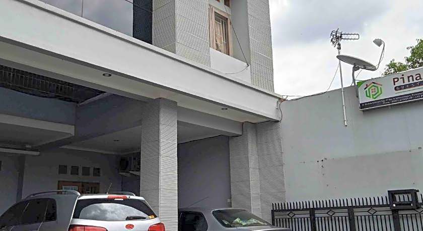Guest House Pinarak 2 Syariah near GOR Satria Purwokerto Mitra RedDoorz