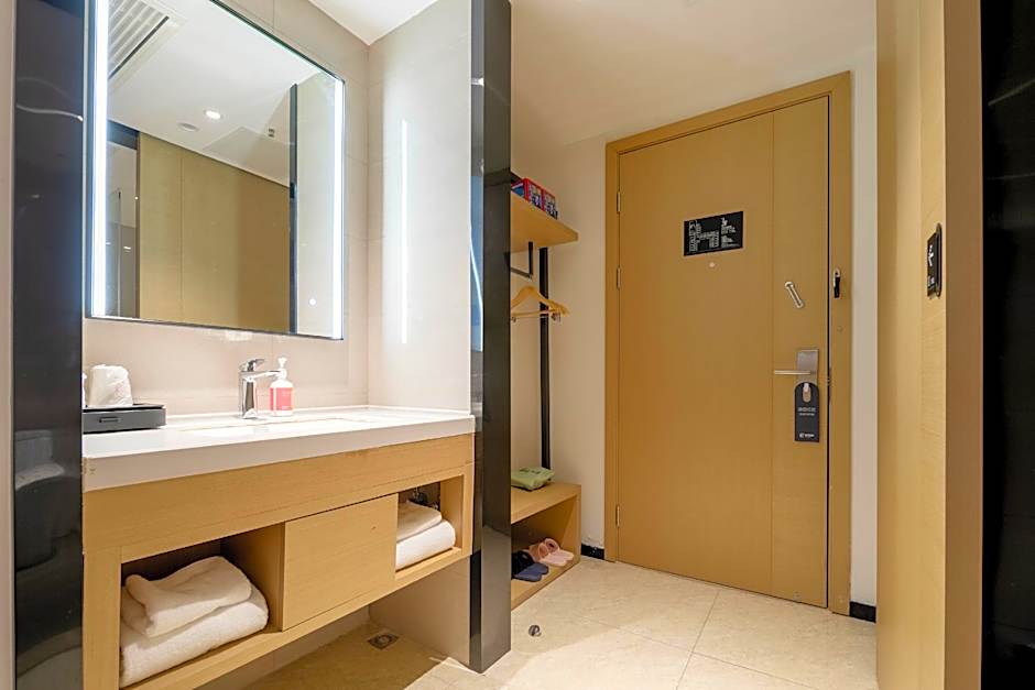 City Comfort Inn Xiangyang Gucheng Traditional Chinese Medicine Hospital Xianfu West Street