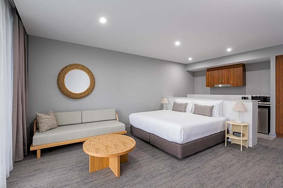 Photo 1 of 4 of Studio 1 King Bed