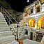 Risus Cave Hotel