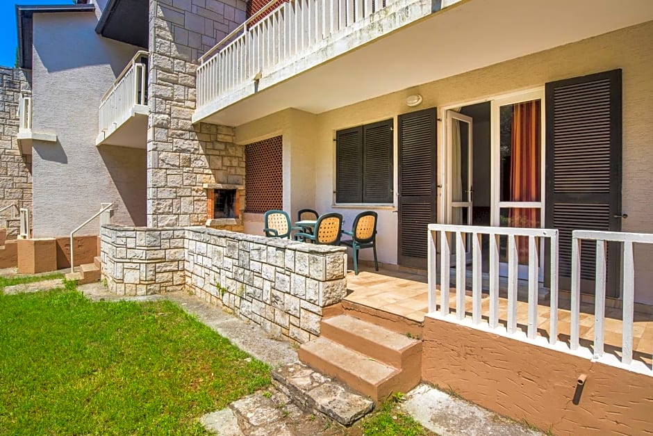 Apartments Polynesia Plava Laguna