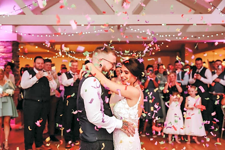 Gwesty'r Emlyn Hotel