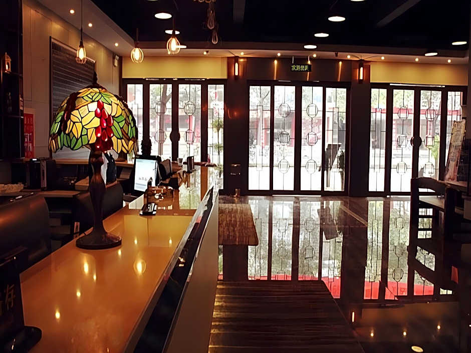 James Joyce Coffetel Jishou Renmin North Road Branch