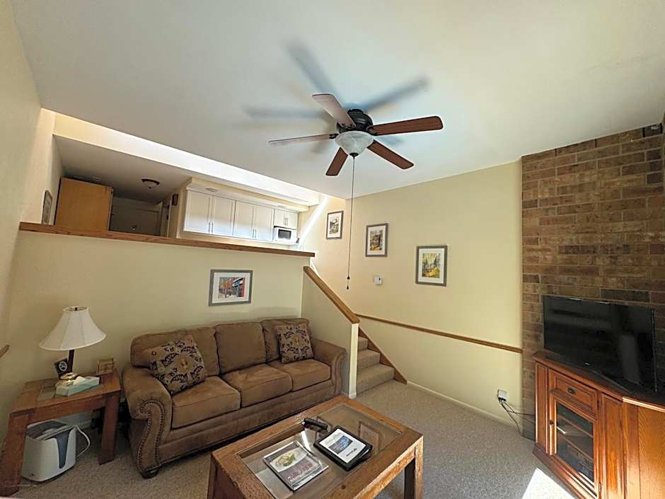 Shadow Mountain Lodge