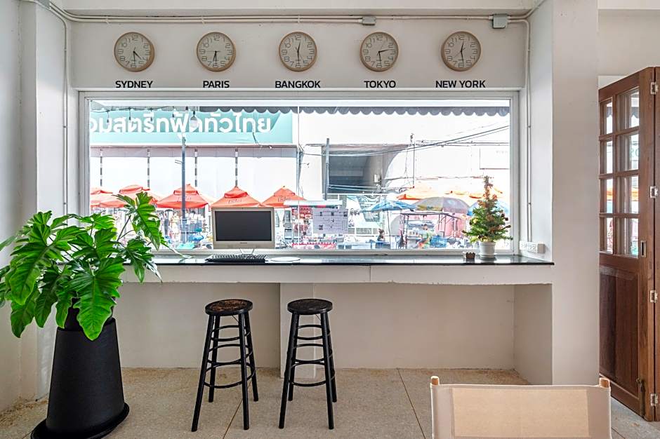 Unplugged at Bangrak Design hostel 