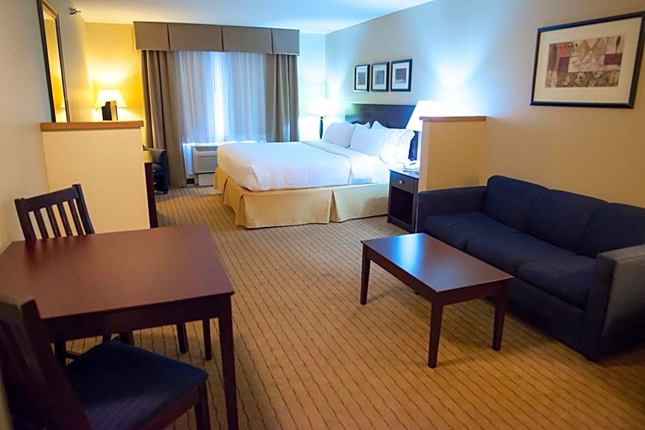 Holiday Inn Express Devils Lake By IHG