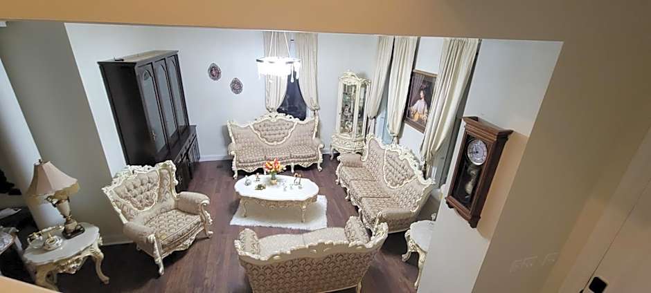 Holland Farmhouse Inn B&B