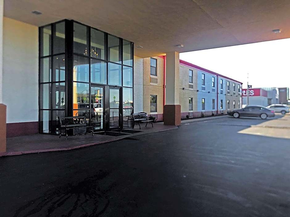 Econo Lodge Truman Inn