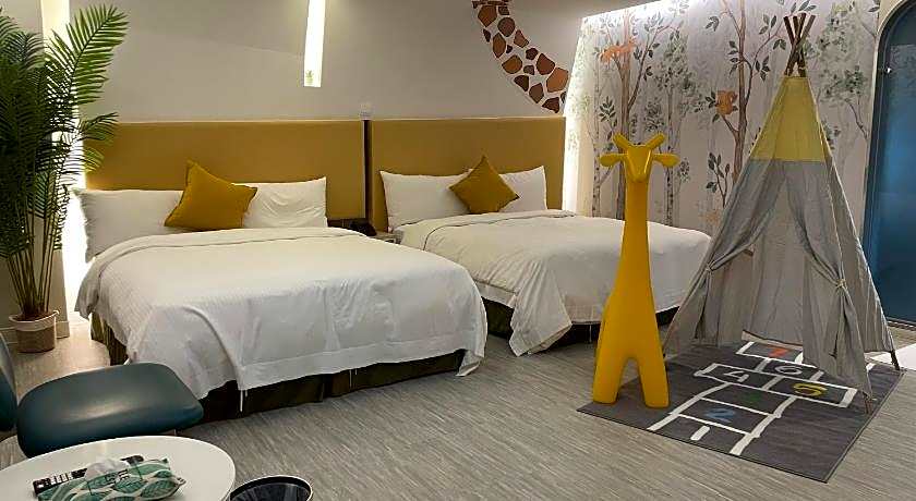 YA-NOLD HOT SPRING HOTEL