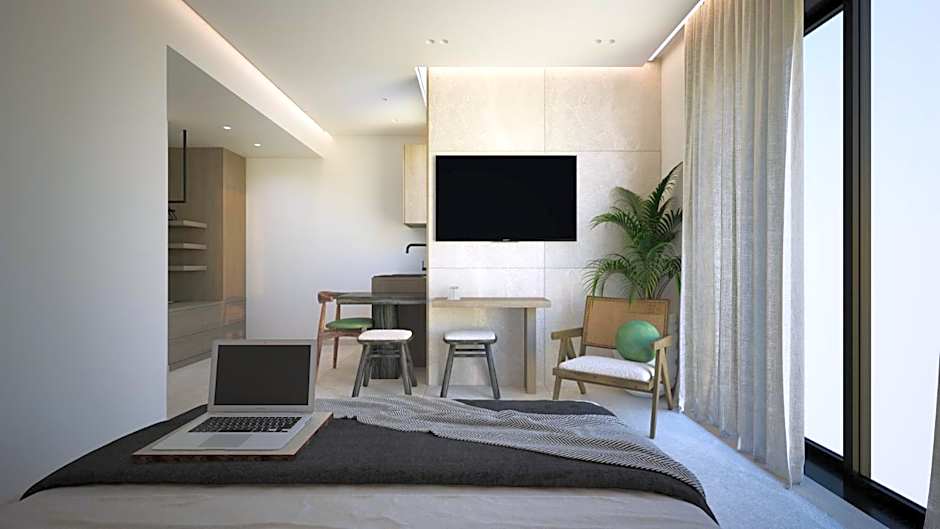 Leonidas Hotel & Apartments