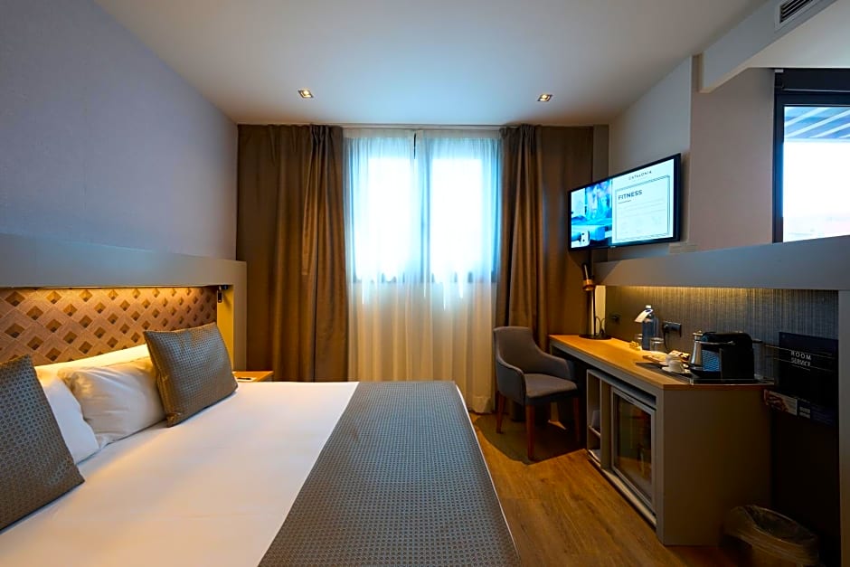 Catalonia Port Hotel