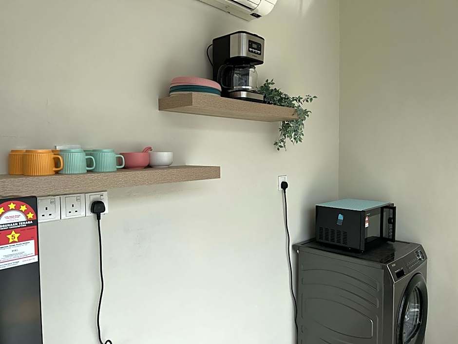 Pillows Plus Dream Inn