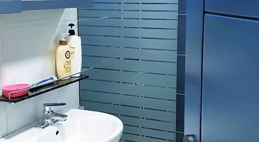 Blue Backpackers Hostel