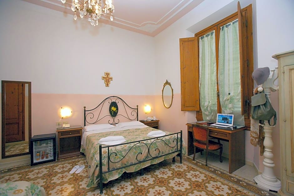 Hotel Desiree