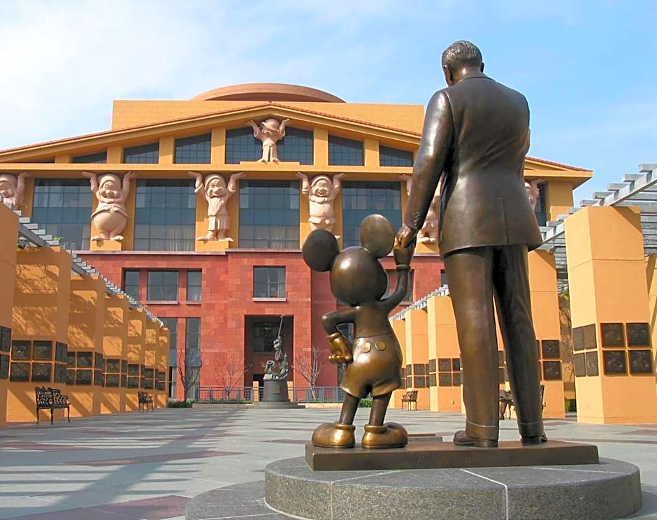 Coast Burbank Hotel