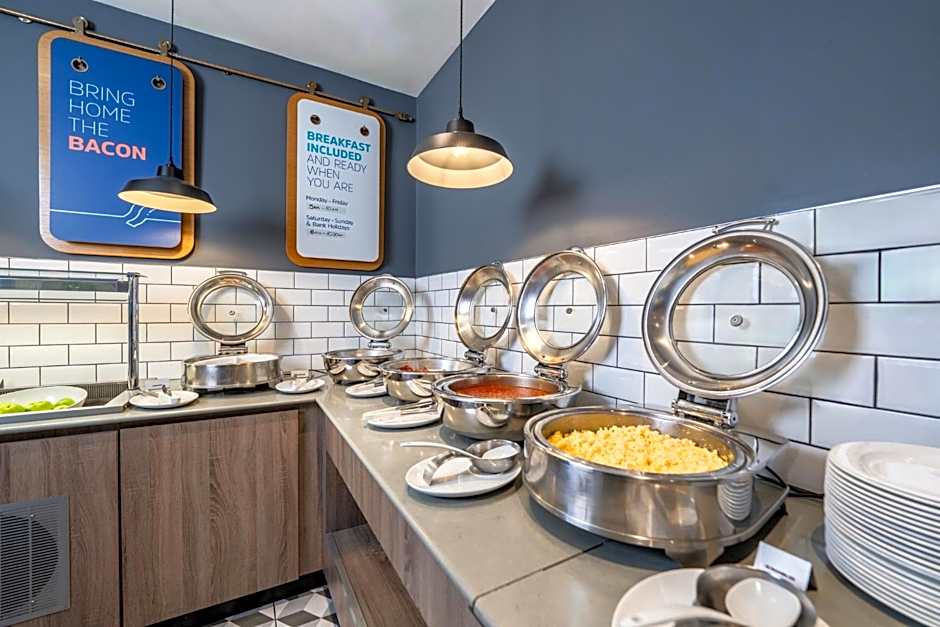 Holiday Inn Express Aberdeen Airport By IHG