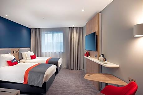 Standard Twin Room with Free Hot Breakfast