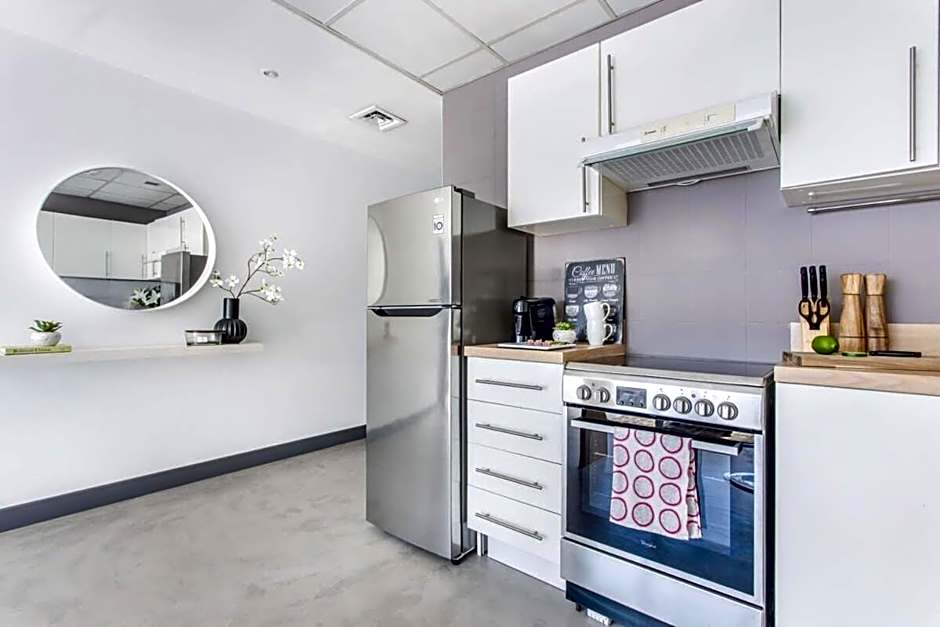 Frank Porter - Marina Views Tower B